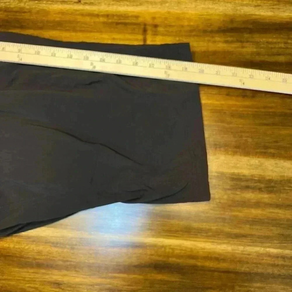 NWT L.L. Bean Women's Comfort Padded Performance Cycling Capri Black XL - Picture 4 of 6